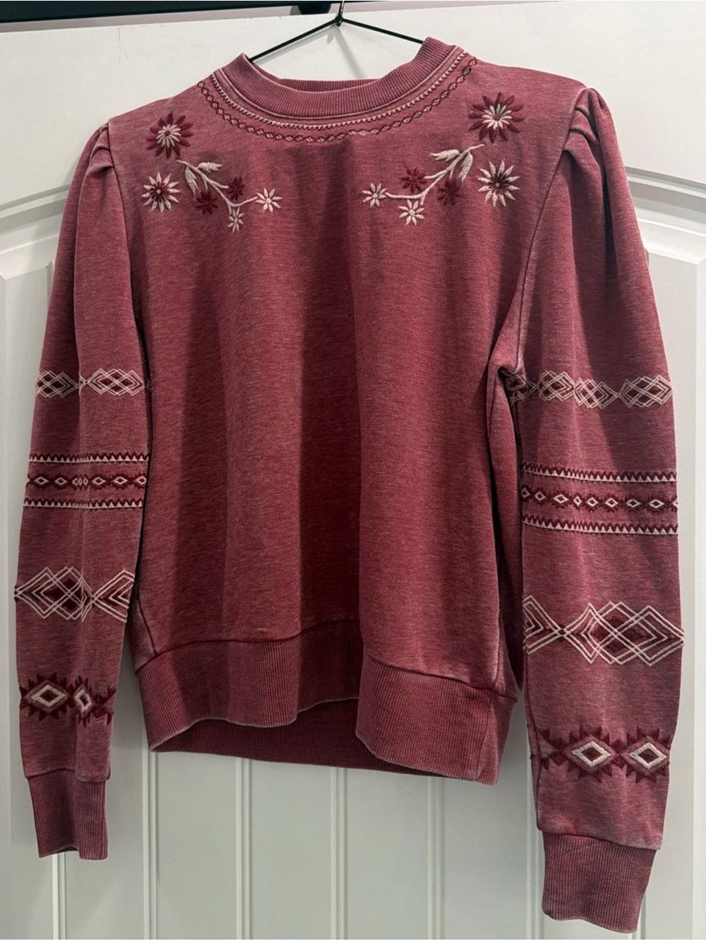 DRIFTWOOD Dusty Rose Floral Embroidered Crewneck Sweater Womens size medium